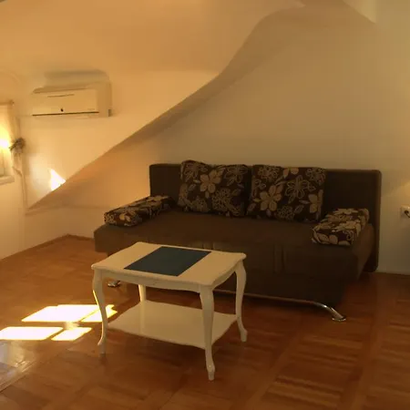 Mares Apartment