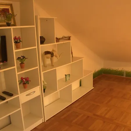 Mares Apartment Split